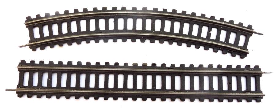 Fleischmann_HO_vintage-Set_11_vías_rectas_1600_y_12_vías_curvas_1601