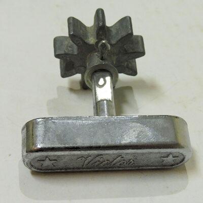 Coin_mech_rotatorio_Victor_handle_and_sproker